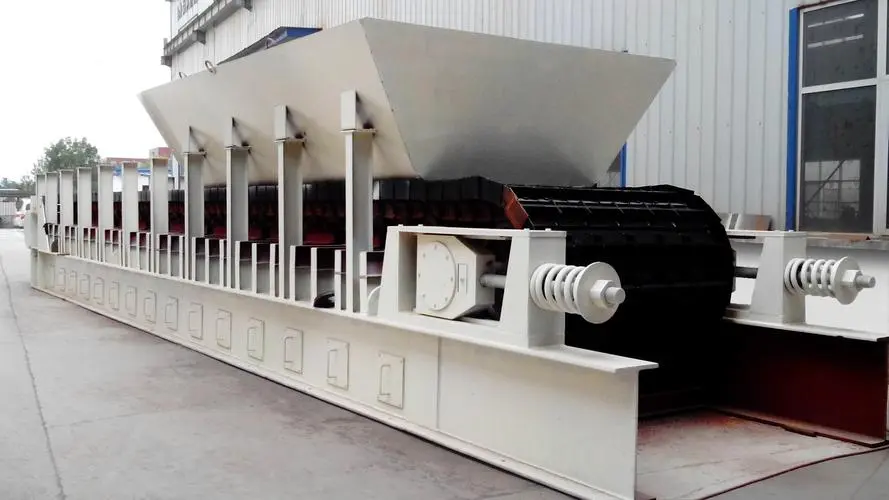 Plate feeder