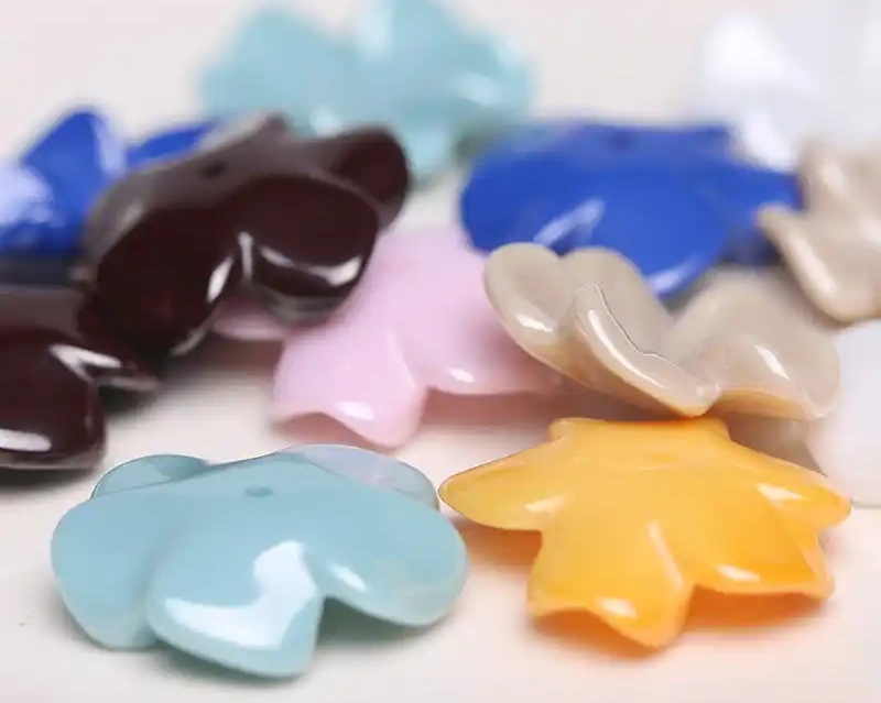 Zirconia màu