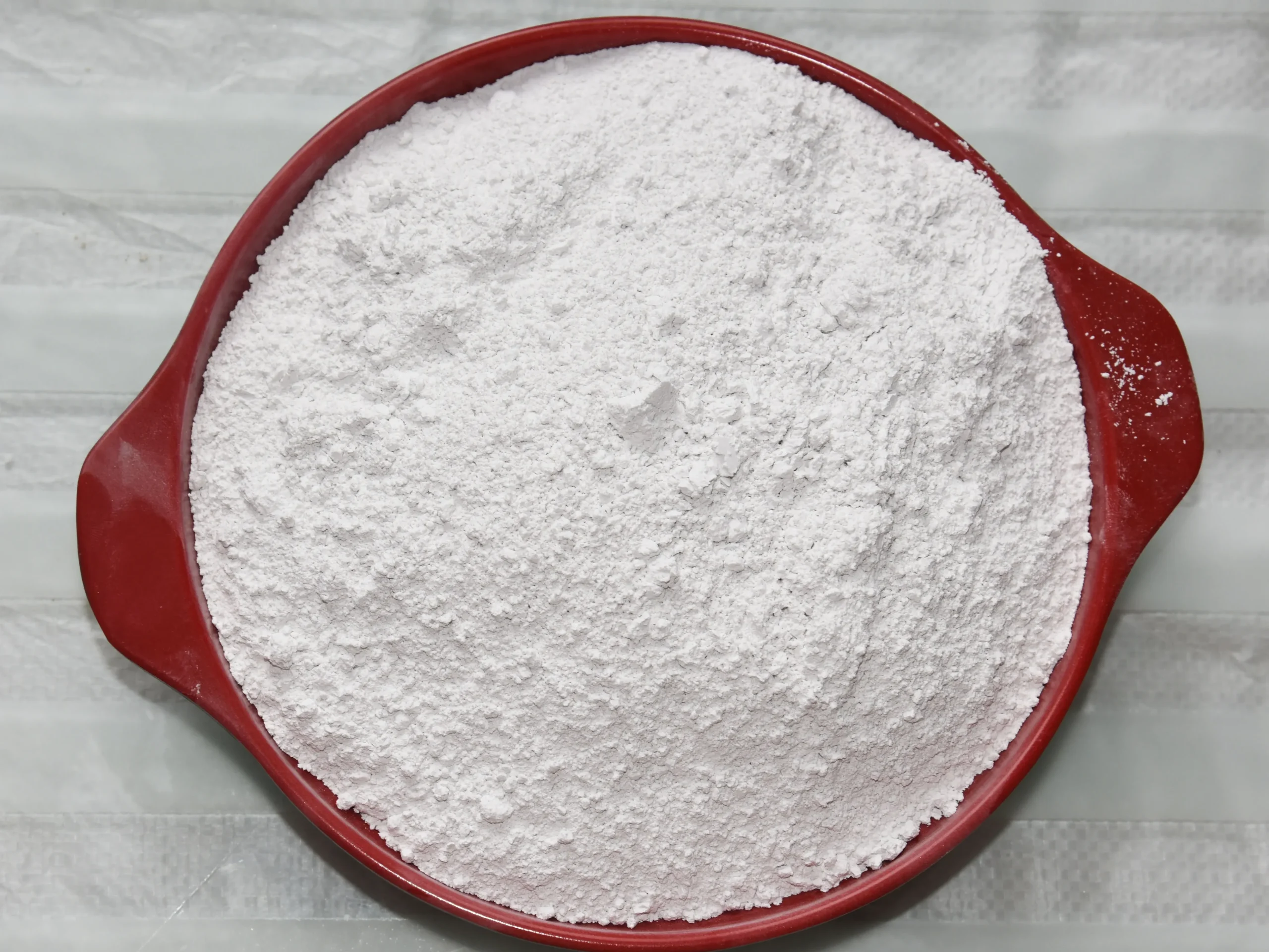 Kaolin yang dikalsin